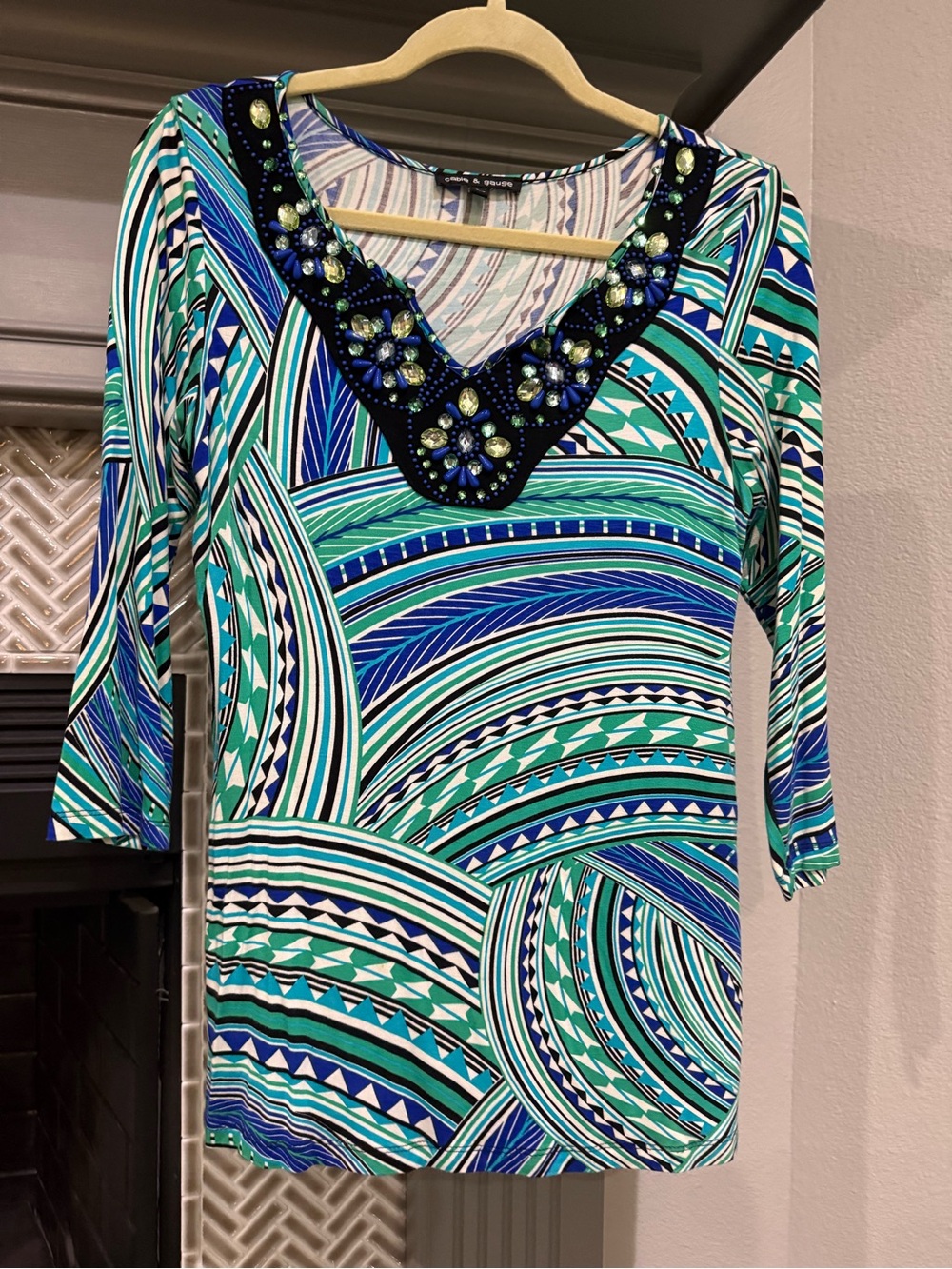Cable & Gauge Beaded V-Neck Geo Print Top in Teal & Blue